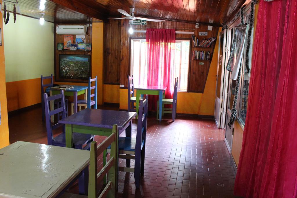 Residencial Noelia Hostel 푸에르토이과수 외부 사진
