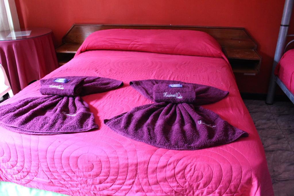Residencial Noelia Hostel 푸에르토이과수 외부 사진
