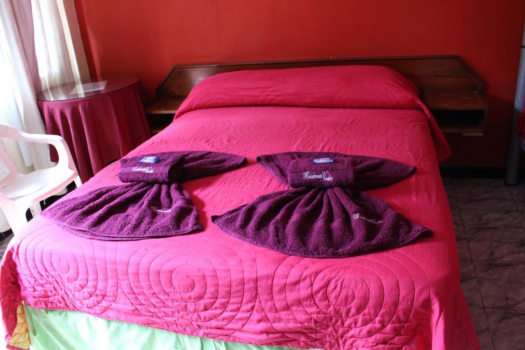 Residencial Noelia Hostel 푸에르토이과수 외부 사진