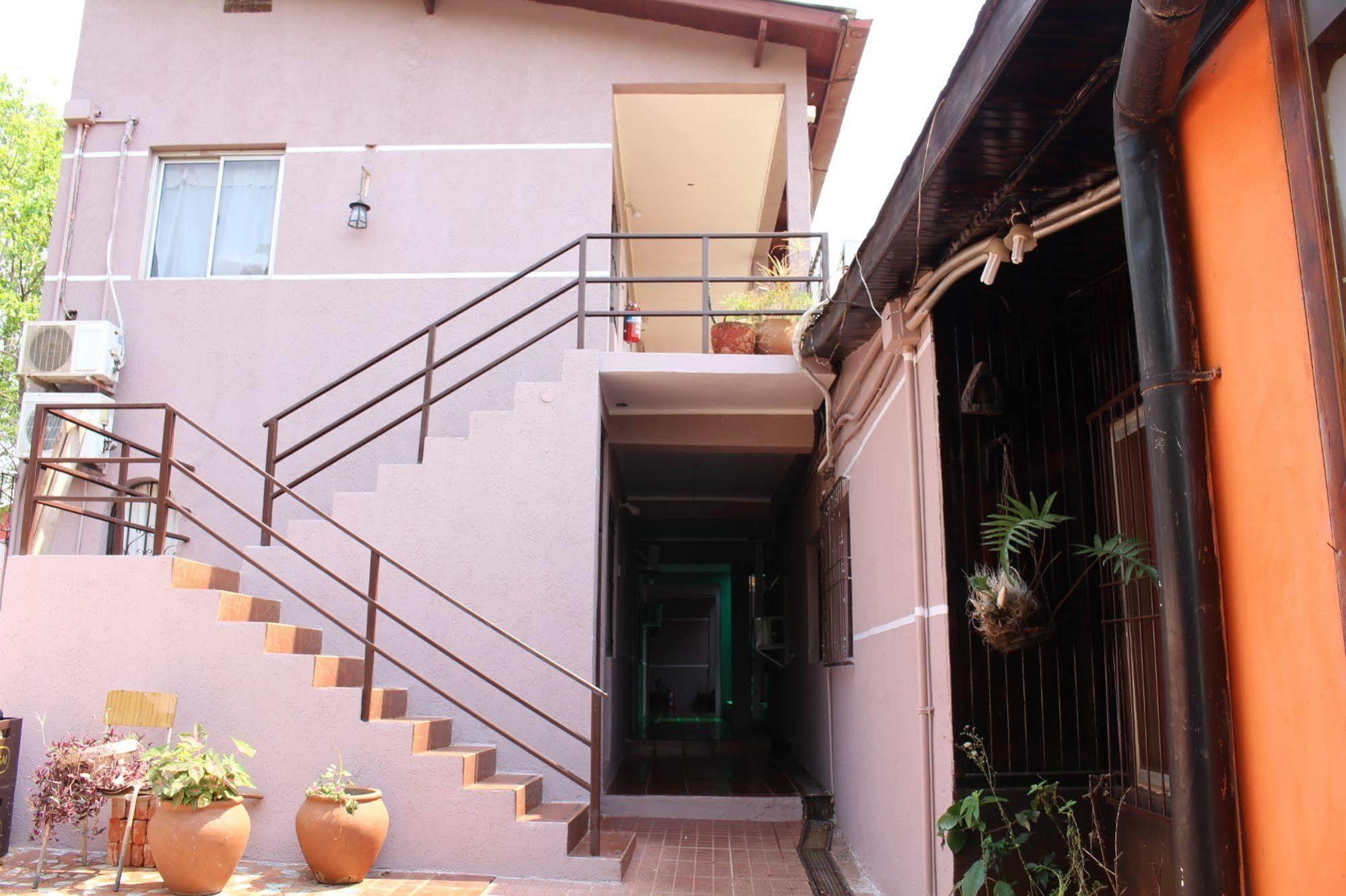 Residencial Noelia Hostel 푸에르토이과수 외부 사진