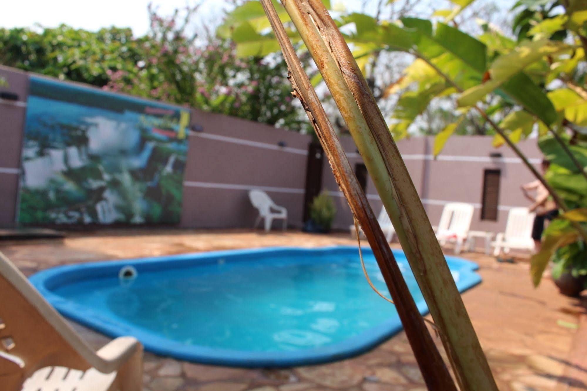 Residencial Noelia Hostel 푸에르토이과수 외부 사진