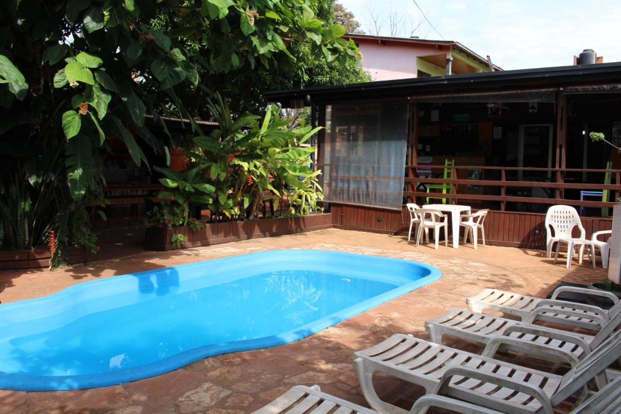 Residencial Noelia Hostel 푸에르토이과수 외부 사진