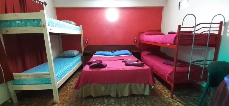 Residencial Noelia Hostel 푸에르토이과수 외부 사진